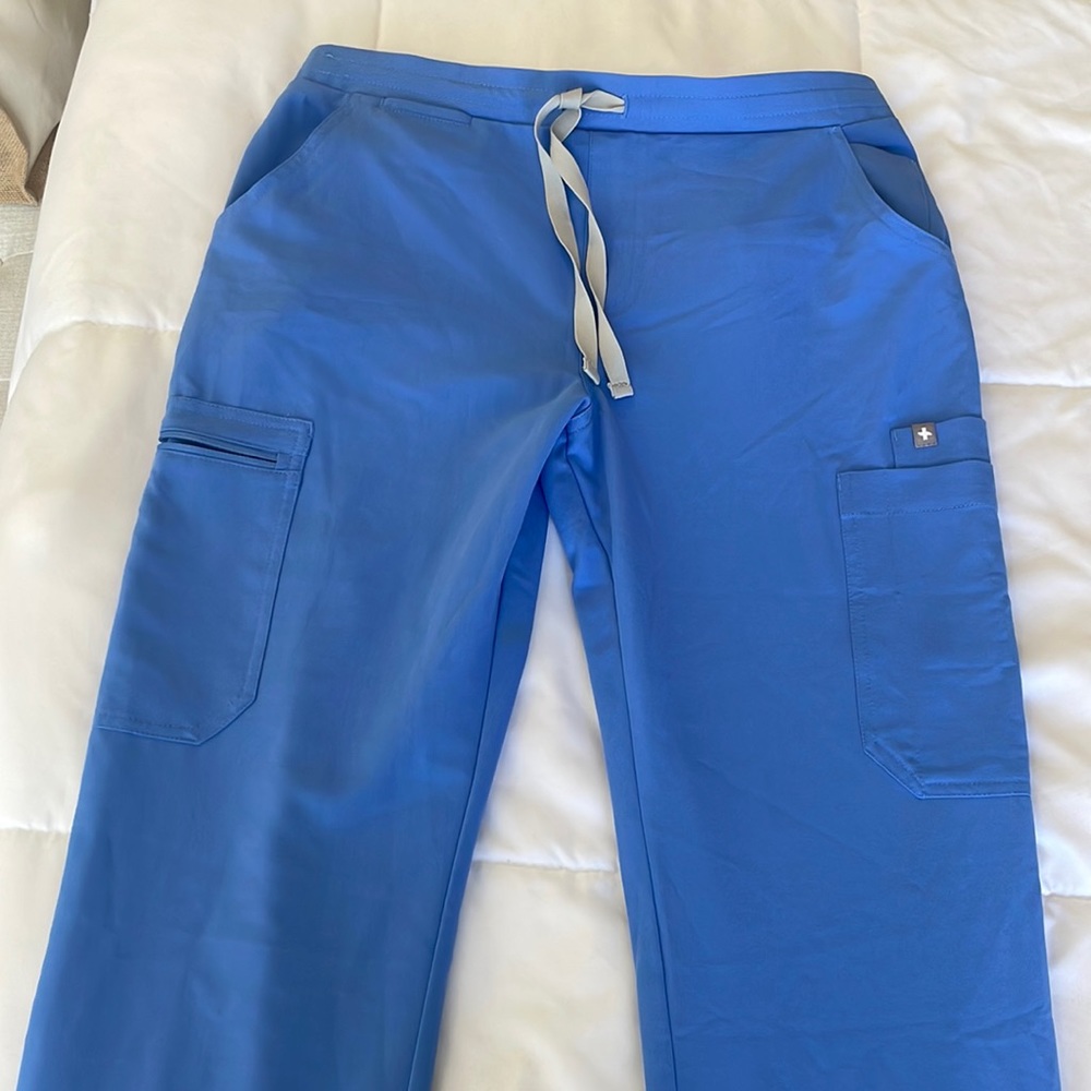 FIGS SCRUBS SET